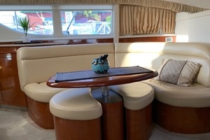 2004 Sea Ray 390 Motor Yacht thumbnail 48