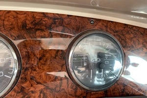 2004 Sea Ray 390 Motor Yacht thumbnail 31