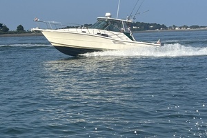 Chasing Rays 30ft Pursuit Yacht For Sale