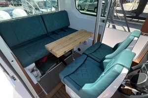 2023 Axopar 28 CABIN thumbnail 38