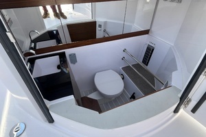 2023 Axopar 28 CABIN thumbnail 45