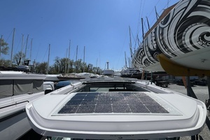 2023 Axopar 28 CABIN thumbnail 30