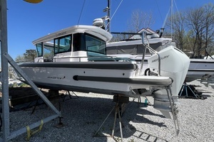 2023 Axopar 28 CABIN thumbnail 9