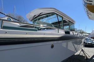 2023 Axopar 28 CABIN thumbnail 8