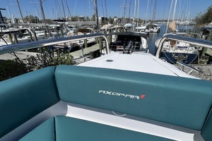 2023 Axopar 28 CABIN thumbnail 26