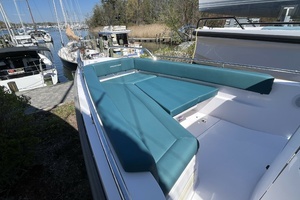2023 Axopar 28 CABIN thumbnail 24
