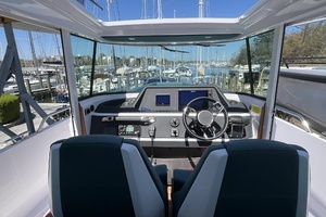 2023 Axopar 28 CABIN thumbnail 36