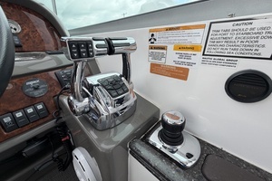 2013 Rinker 360 Express Cruiser thumbnail 32