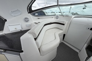 2013 Rinker 360 Express Cruiser thumbnail 28