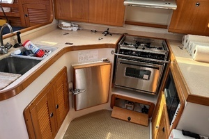 2002 Catalina 400 mkII thumbnail 21