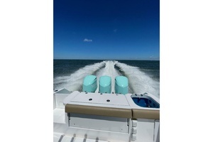 2021 Everglades 365 Center Console thumbnail 17