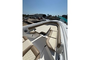 2021 Everglades 365 Center Console thumbnail 4