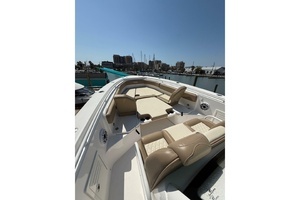 2021 Everglades 365 Center Console thumbnail 6