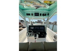 2021 Everglades 365 Center Console thumbnail 3