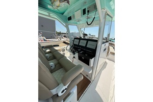 2021 Everglades 365 Center Console thumbnail 8