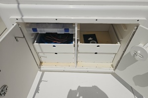 Photo 6031818 for 2008 Century 2901 CC  