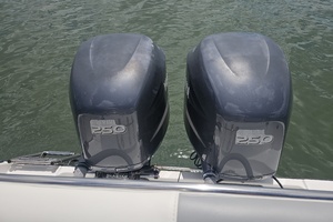 Photo 6031814 for 2008 Century 2901 CC  