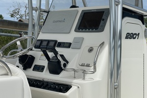 Photo 6031835 for 2008 Century 2901 CC  