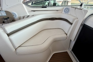 2007 Rinker 350 Express Cruiser thumbnail 20