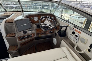 2007 Rinker 350 Express Cruiser thumbnail 23