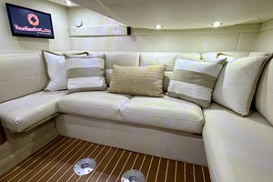 35ft Rinker Yacht For Sale