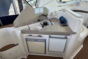 2007 Rinker 350 Express Cruiser thumbnail 18