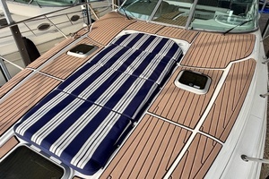 2007 Rinker 350 Express Cruiser thumbnail 91