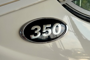 35ft Rinker Yacht For Sale