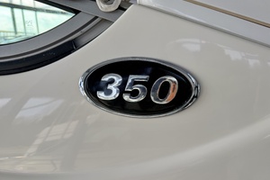 35ft Rinker Yacht For Sale