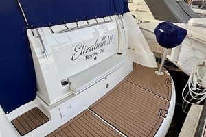 2007 Rinker 350 Express Cruiser thumbnail 11