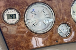 2007 Rinker 350 Express Cruiser thumbnail 29