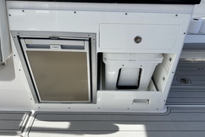 28ft Sea Fox Yacht For Sale