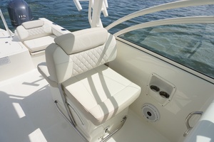 23ft World Cat Yacht For Sale