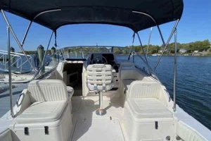 26ft Grady White Yacht For Sale