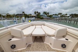 37FT (11.43M) GRADY-WHITE