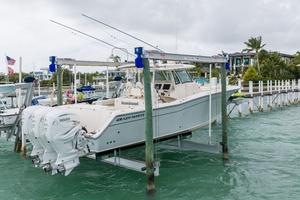 37FT (11.43M) GRADY-WHITE Worth Avenue Yachts