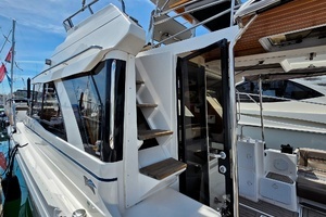 2022 Cutwater C-32 CB thumbnail 6