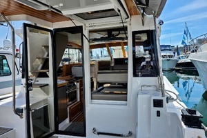 2022 Cutwater C-32 CB thumbnail 4