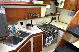 Dream 43ft Irwin Yacht For Sale