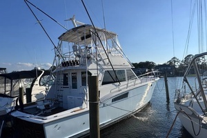 1981 Hatteras 43 Convertible thumbnail 1
