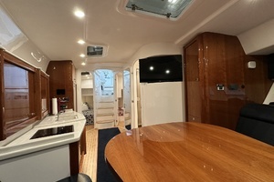 2020 Intrepid 475 Sport Yacht thumbnail 11