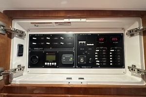 2020 Intrepid 475 Sport Yacht thumbnail 16