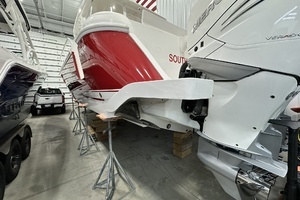 2020 Intrepid 475 Sport Yacht thumbnail 32