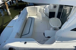 2005 Sea Ray 420 Sedan Bridge thumbnail 6