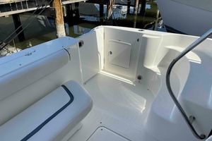 2005 Sea Ray 420 Sedan Bridge thumbnail 18