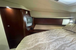 2005 Sea Ray 420 Sedan Bridge thumbnail 31