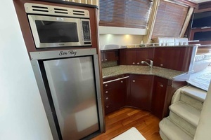 2005 Sea Ray 420 Sedan Bridge thumbnail 25