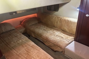 2005 Sea Ray 420 Sedan Bridge thumbnail 28