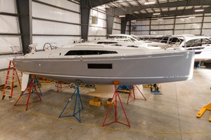 LOWE TIDE 30ft Beneteau Yacht For Sale