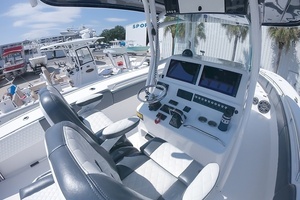 2017 Cape Horn 36XS thumbnail 17